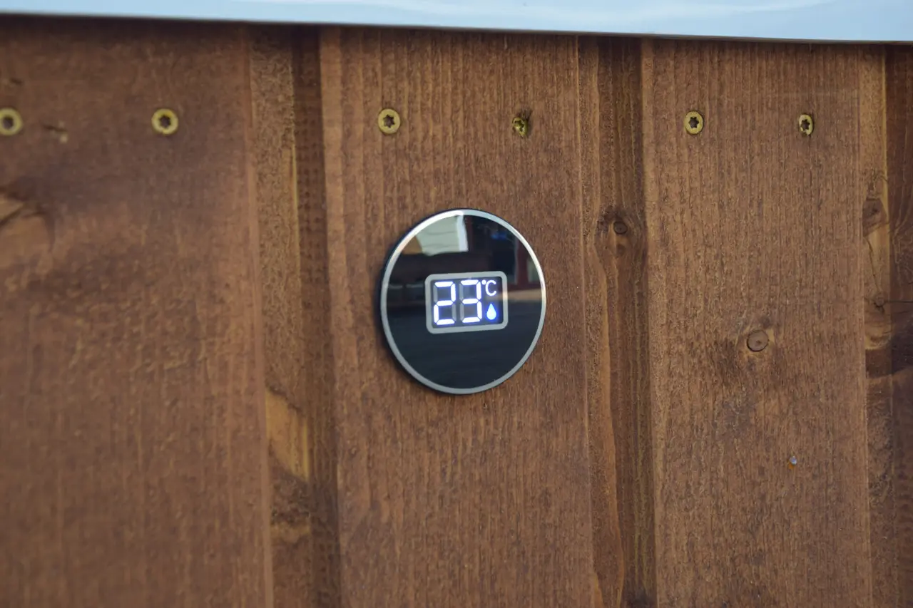 Digital integrated thermometer
